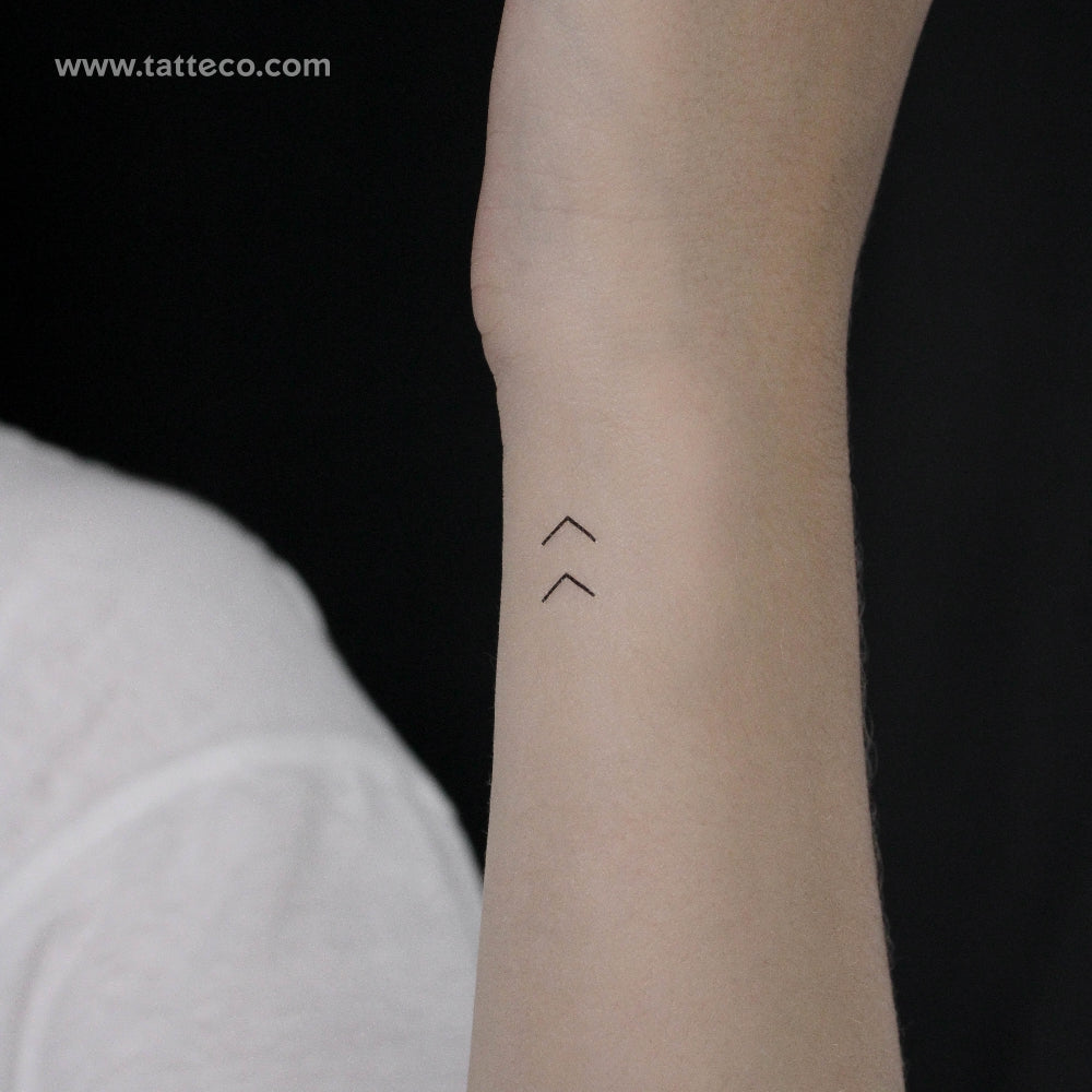 Hailey Minimalist Arrow Temporary Tattoo - Set of 3, image size:1000x1000