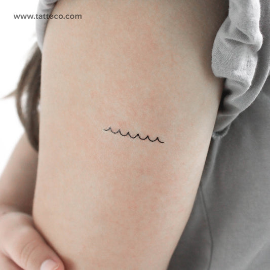 Minimalist Waves Temporary Tattoo - Set of 3