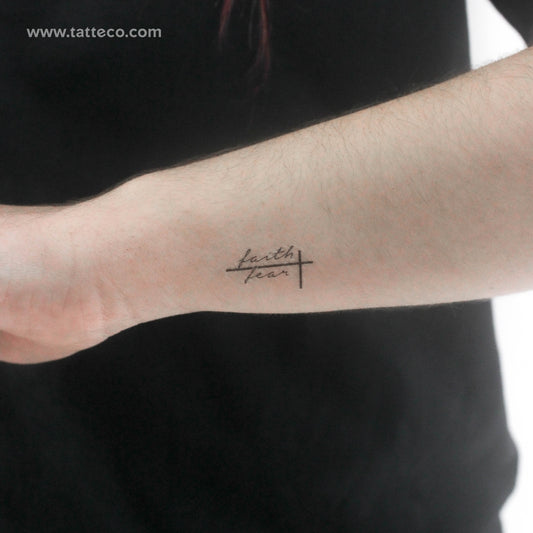 Tatuaje temporal pequeño "Fe sobre el miedo" (juego de 3)