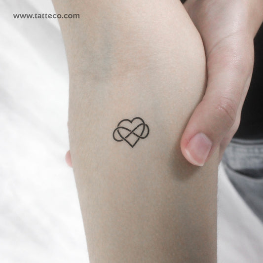 Tatuaje temporal pequeño de corazón entrelazado y símbolo de infinito (juego de 3)