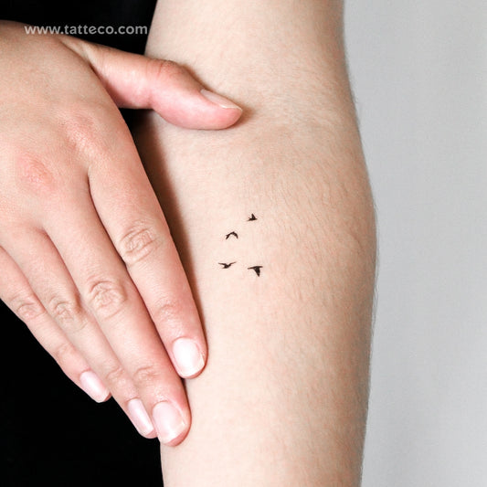 Tatuaje temporal minimalista de pájaros voladores (juego de 3)