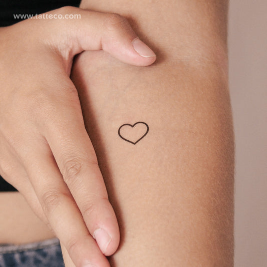 Tatuaje semipermanente de contorno de corazón (juego de 2)