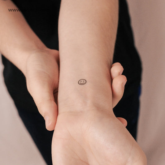 Minimalist Smiley Semi-Permanent Tattoo - Set of 2