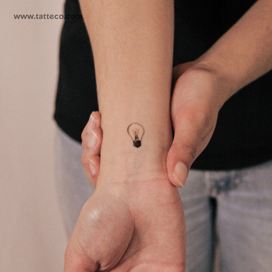 Tatuaje semipermanente de bombilla - Juego de 2