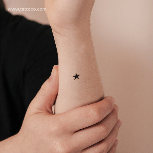 Tatuaje semipermanente de estrella negra pequeña (juego de 2)