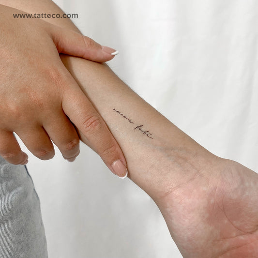 Tatuaje temporal "Amor Fati" con fuente manuscrita - Juego de 3