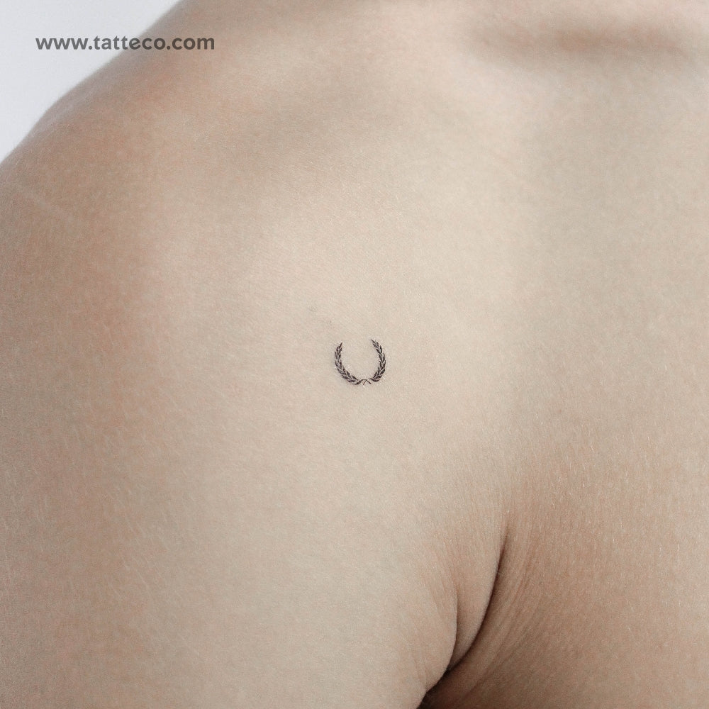 Tiny Laurel Wreath Temporary Tattoo - Set of 3 – Tatteco, image size:1000x1000