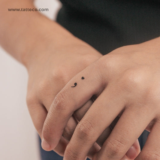 Tatuaje temporal de corazón pequeño con punto y coma (juego de 3)