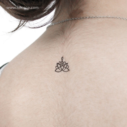 Tatuaje temporal pequeño de loto para la maternidad (juego de 3)