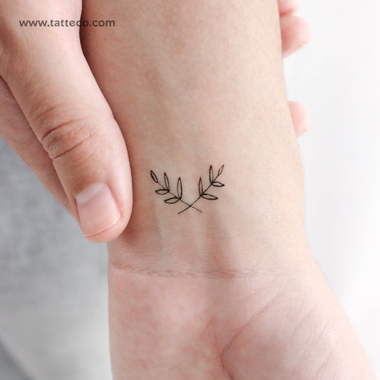 Fine Line Wreath Temporary Tattoo - Set of 3