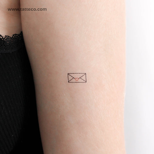 Tatuaje temporal de letra de amor diminuta (juego de 3)