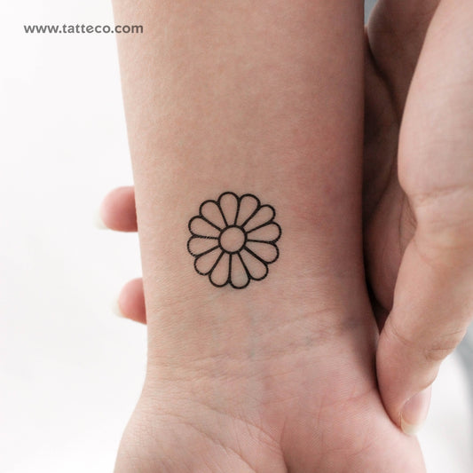 Minimalist Daisy Temporary Tattoo - Set of 3