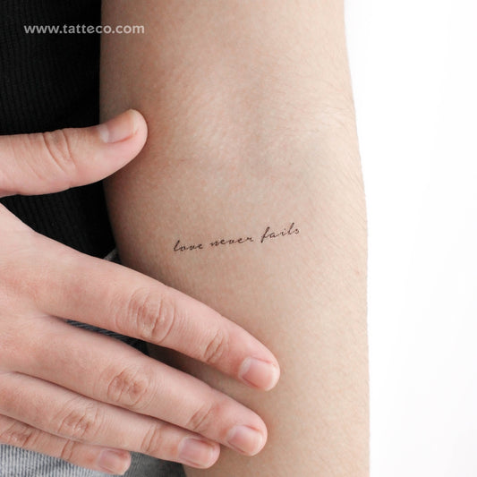 Tatuaje temporal "El amor nunca falla" - Juego de 3
