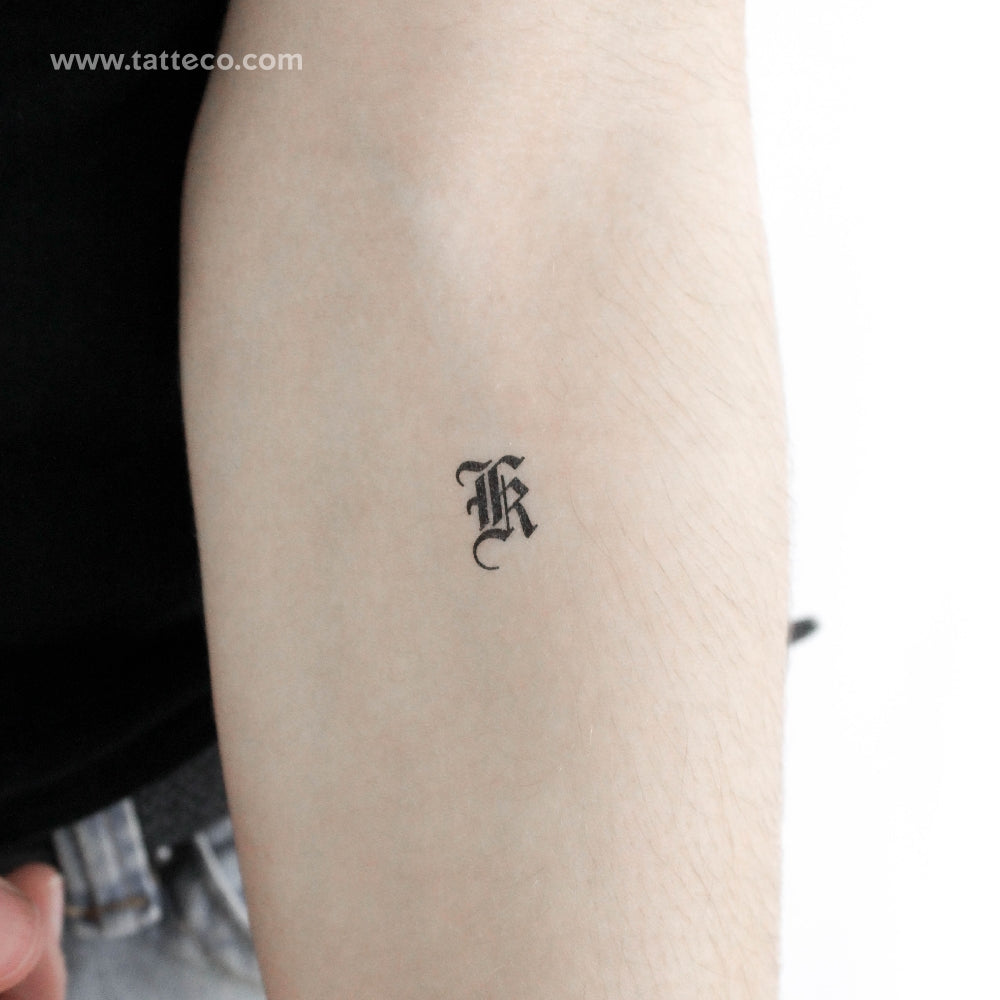 Tatuaje temporal de la letra K gótica - Juego de 3