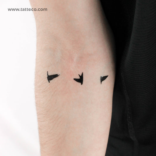 Tatuaje temporal de tres pájaros volando - Juego de 3