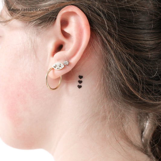 Tatuaje temporal de tres pequeños corazones negros (juego de 3)