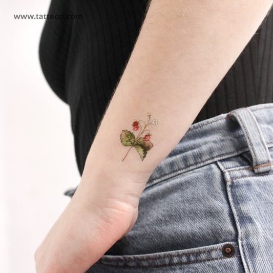 Tatuaje temporal de fresas silvestres pequeñas de Ann Lilya (juego de 3)