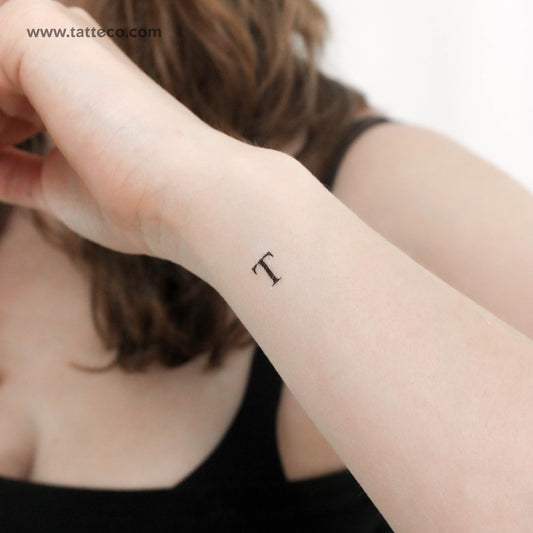 Tatuaje temporal de letra mayúscula T Serif - Juego de 3