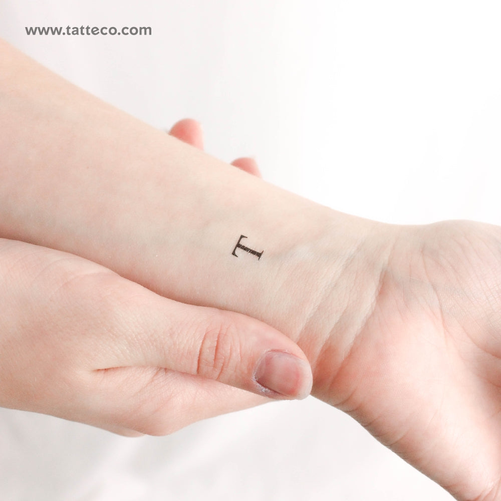 Tatuaje temporal de letra mayúscula T Serif - Juego de 3