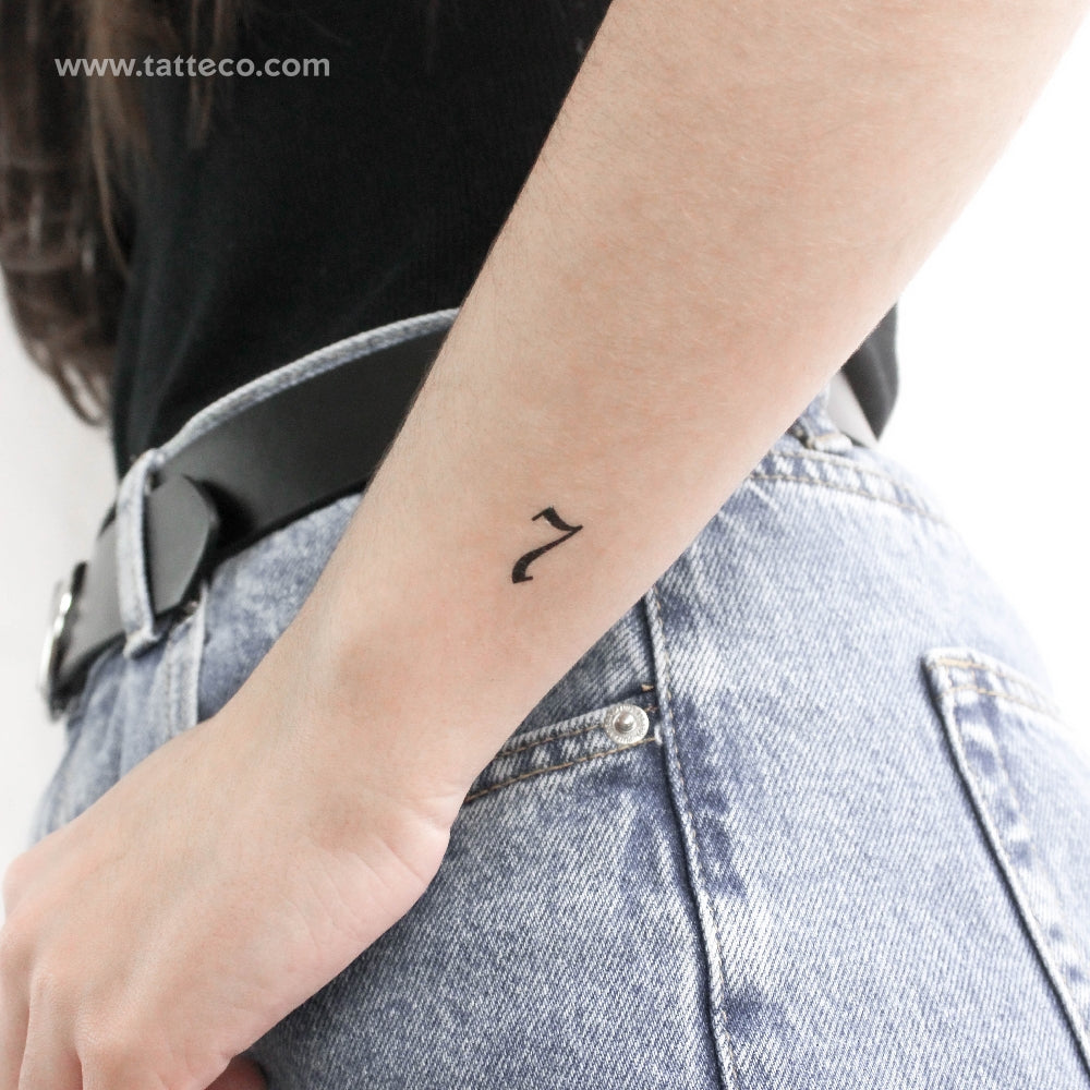 Tatuaje temporal del número 7 en estilo gótico (juego de 3)