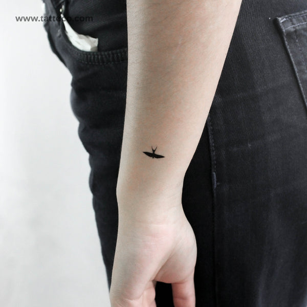 Small Flying Swallow Temporary Tattoo - Set of 3