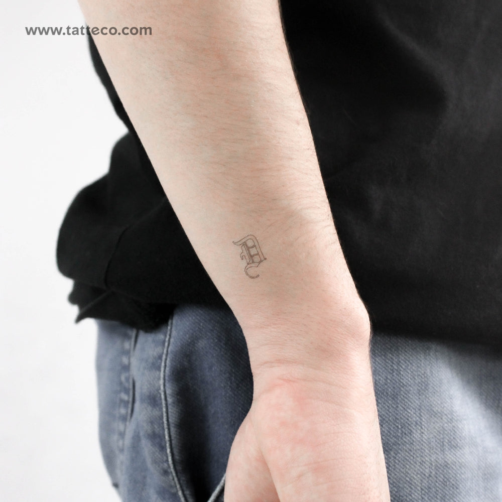 Stylish Tattoos of the Letter D