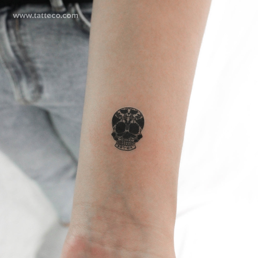 Black & White Sugar Skull Tattoos Trend