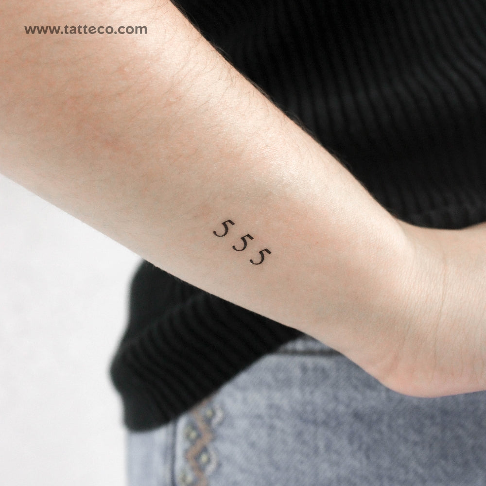 Tatuaje temporal pequeño del número angelical 555 (juego de 3)