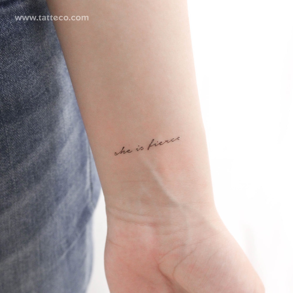 Tatuaje temporal "Ella es feroz" - Juego de 3