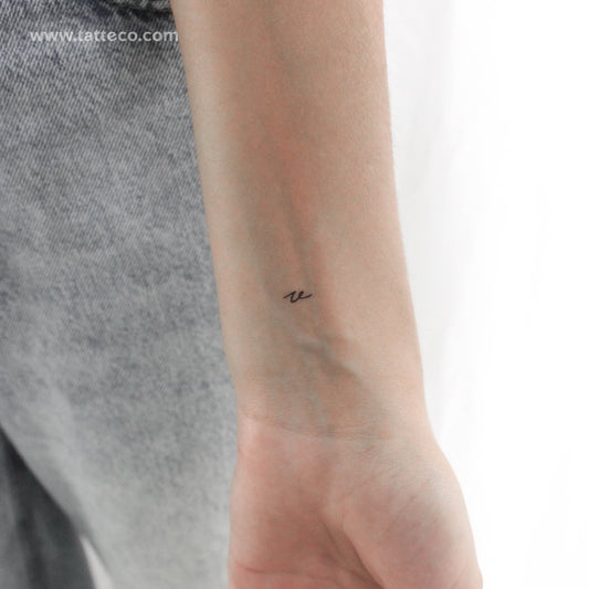 Tatuaje temporal de letra V manuscrita (juego de 3)