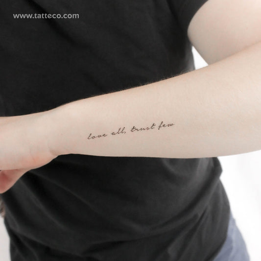 Tatuaje temporal "Ama a todos, confía en pocos" - Juego de 3