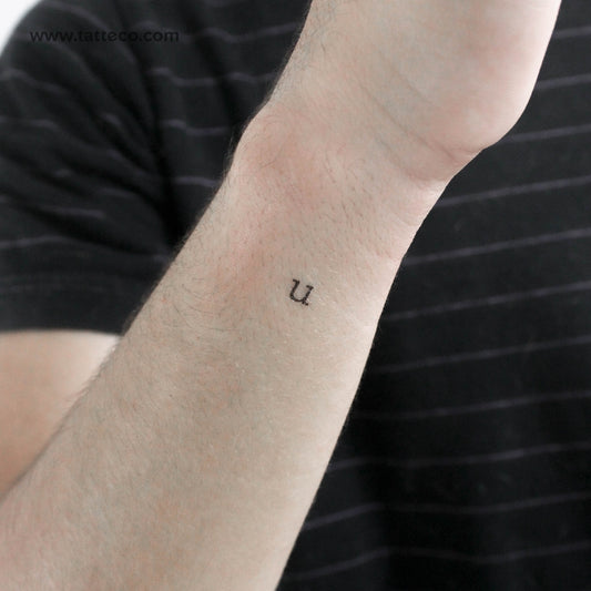 Tatuaje temporal de la letra U minúscula de máquina de escribir (juego de 3)