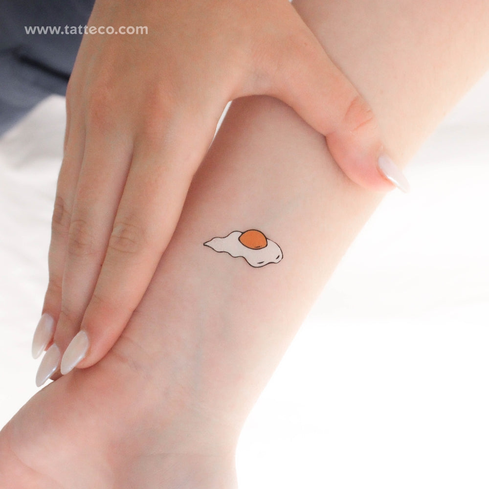 Tatuaje temporal de huevo frito a color (juego de 3)