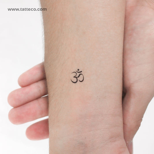 Tiny Fine Line Om Temporary Tattoo - Set of 3