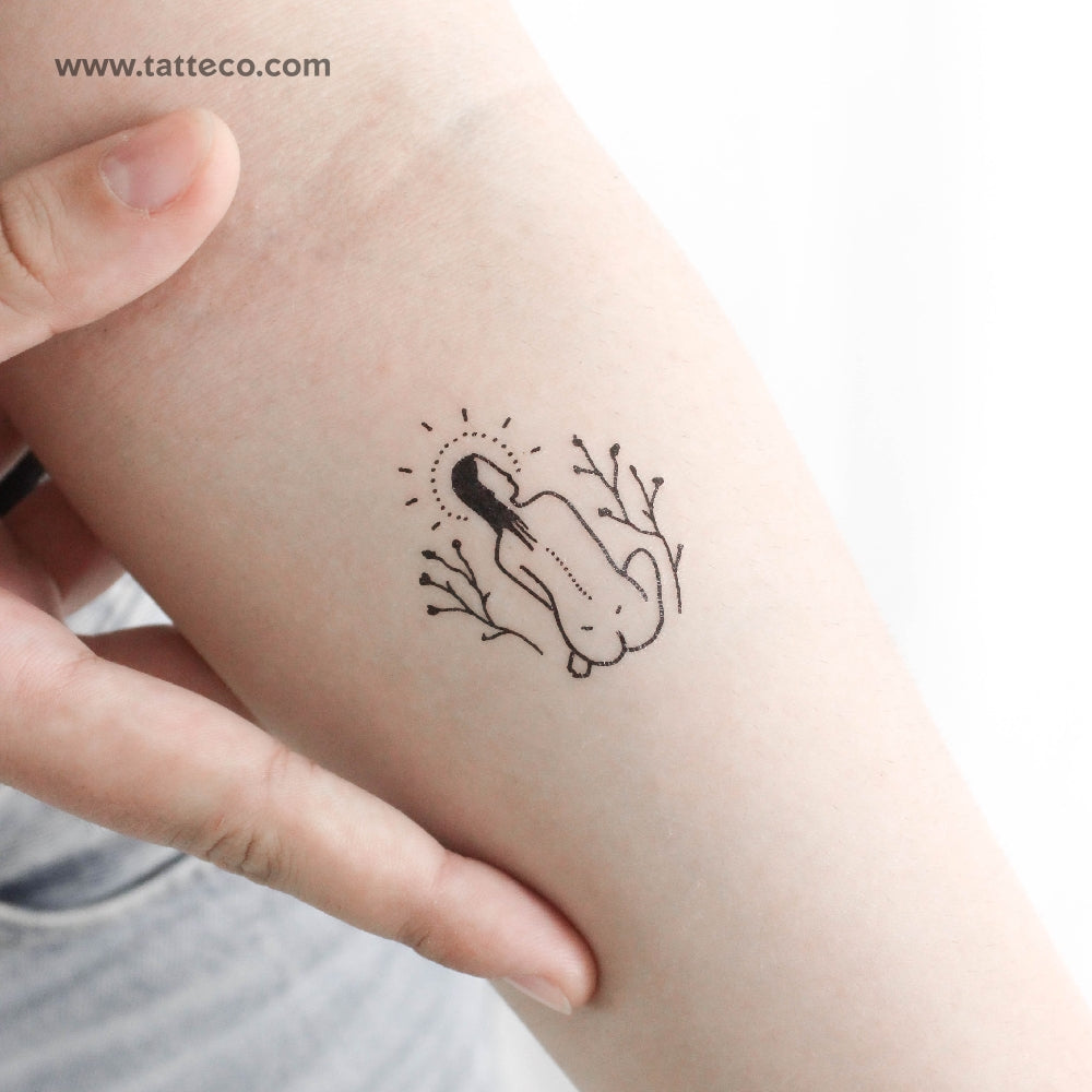 Tatuaje temporal "Mujer de espaldas" de Tukoi - Juego de 3