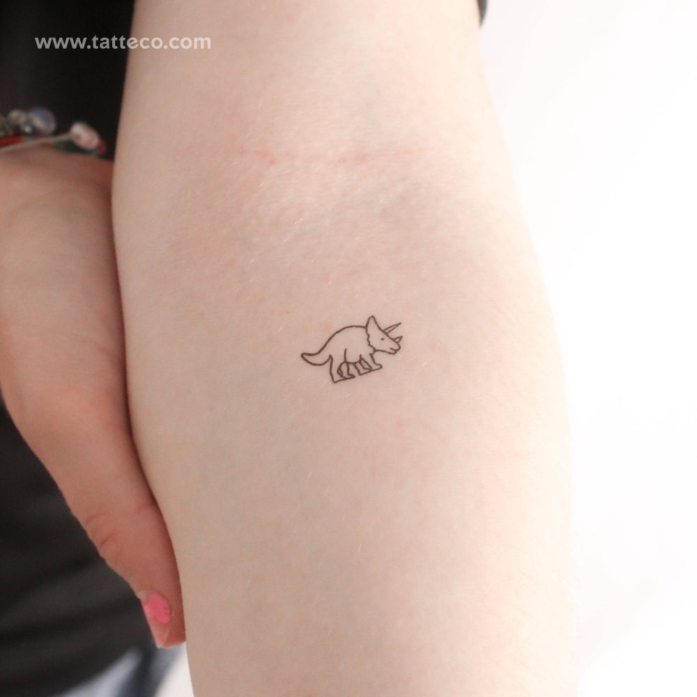 Tatuaje temporal de pequeño triceratops (juego de 3)