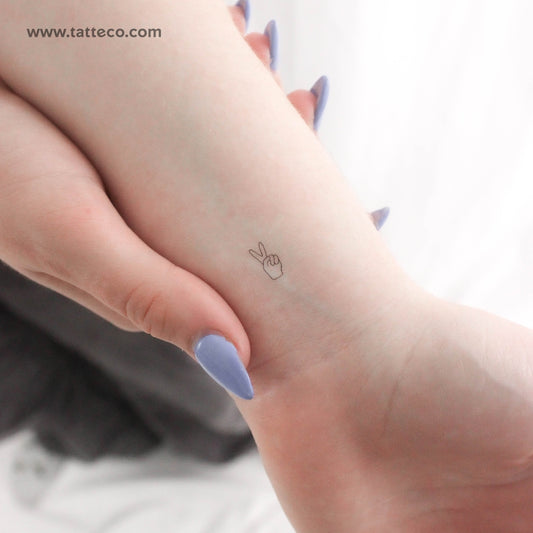 Tatuaje temporal pequeño del símbolo V - Juego de 3