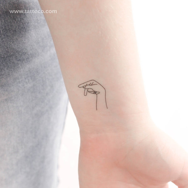 Sign Language P Temporary Tattoo - Set of 3