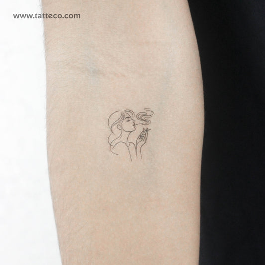Tatuaje temporal de mujer fumando (juego de 3)