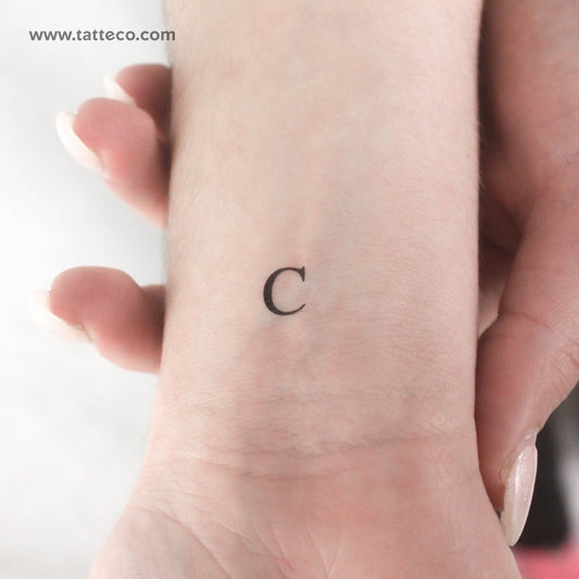 Tatuaje temporal de letra mayúscula C Serif - Juego de 3
