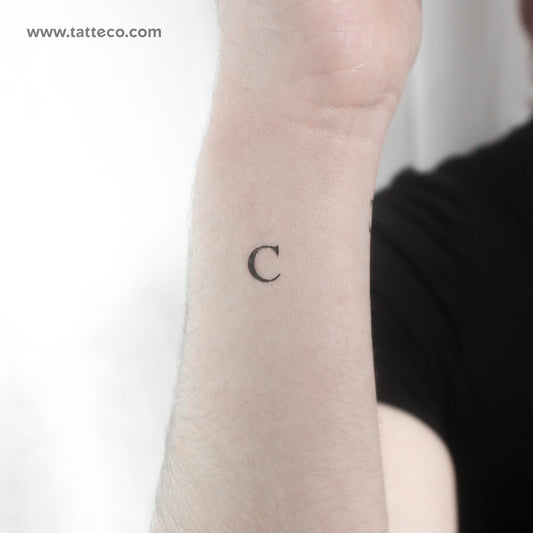 Tatuaje temporal de letra mayúscula C Serif - Juego de 3
