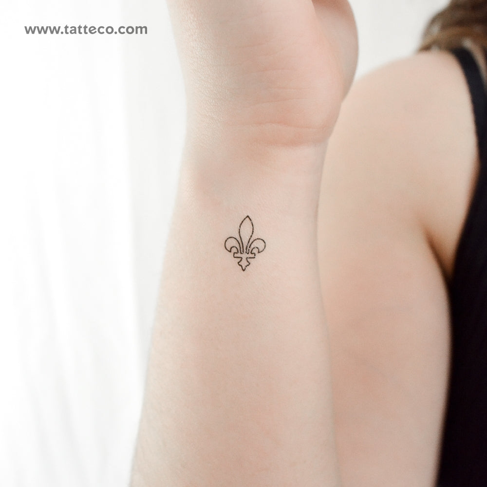 Fine Line Louisiana Fleur-de-lis Temporary Tattoo - Set of 3