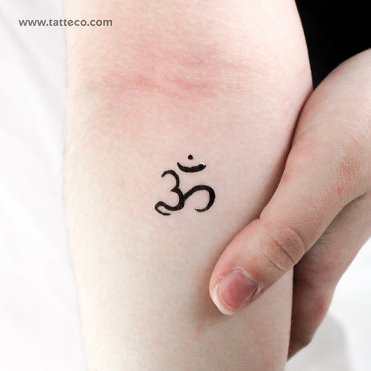 Tatuaje temporal Om escrito a mano - Juego de 3