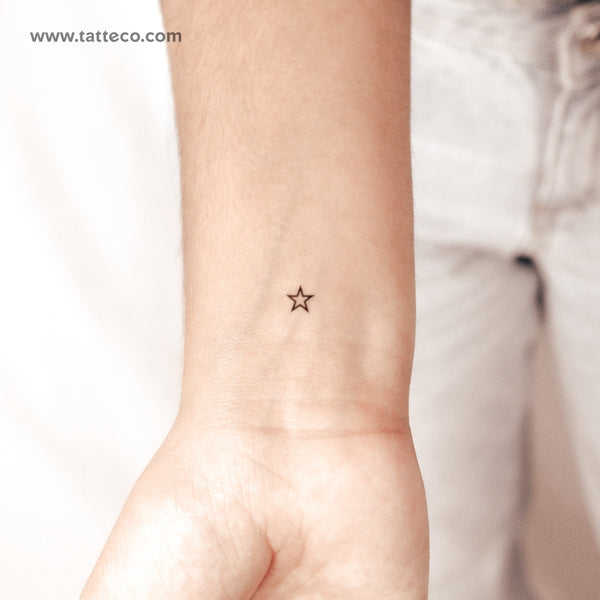 Small Star Outline Semi-Permanent Tattoo - Set of 2