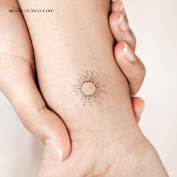 Fine Line Shining Sun Semi-Permanent Tattoo - Set of 2