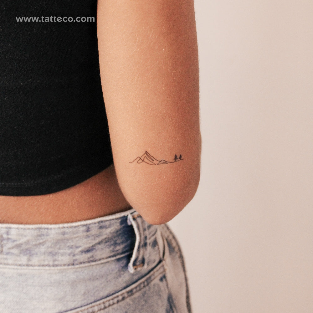Tatuaje semipermanente de pinos solitarios en la montaña (juego de 2)