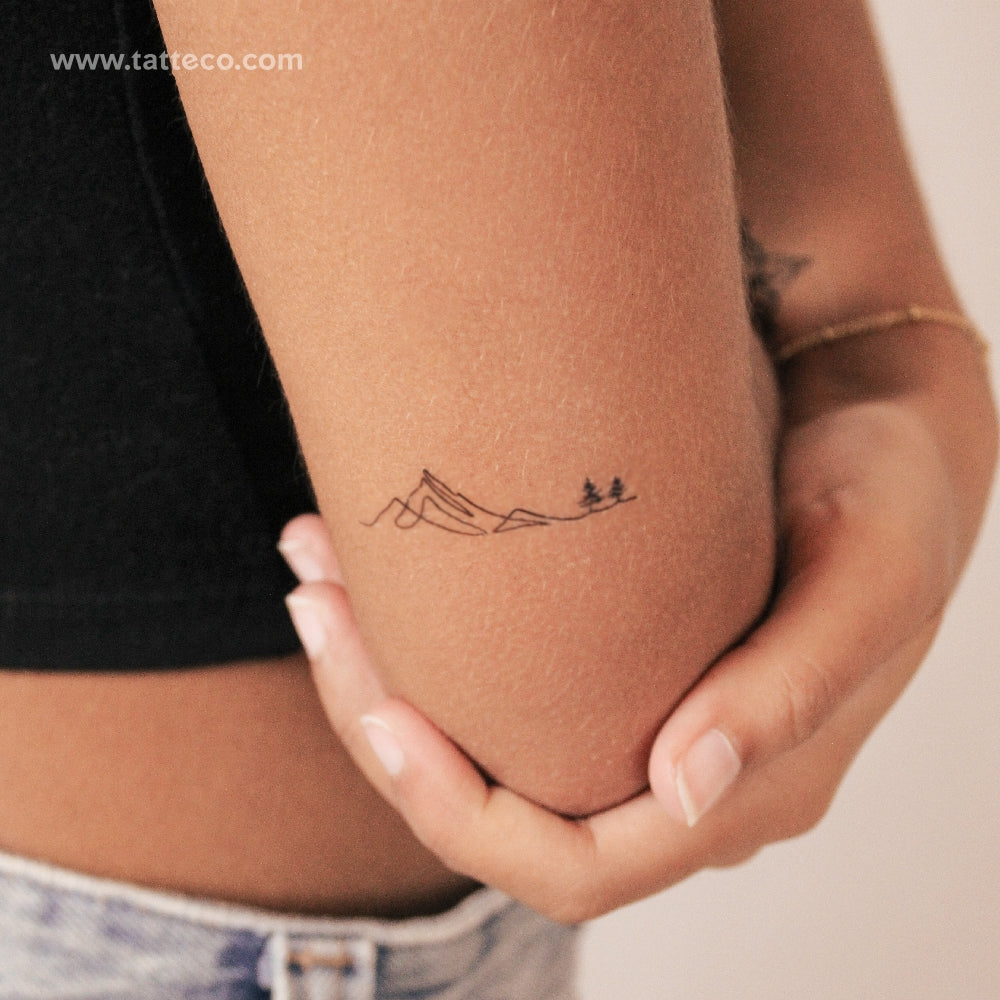Tatuaje semipermanente de pinos solitarios en la montaña (juego de 2)