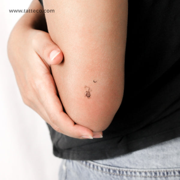 Piglet Looking At Moon Temporary Tattoo - Set of 3