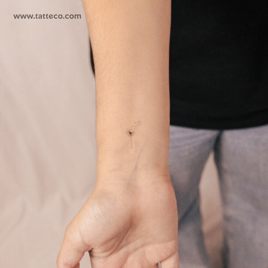 Tatuaje semipermanente de diente de león de línea fina (juego de 2)