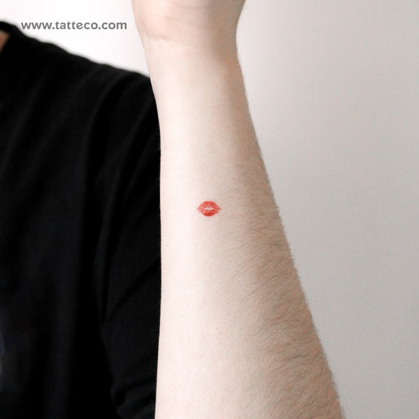 Tiny Kiss Mark Temporary Tattoo - Set of 3